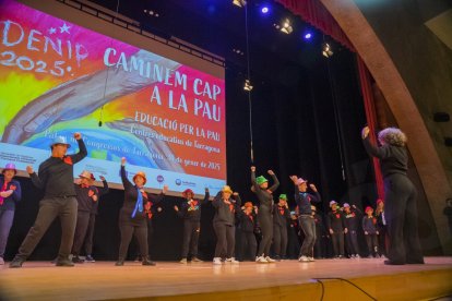 Día Escolar de la No Violencia y la Paz.