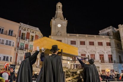 Últim adéu al Rei Carnestoltes.