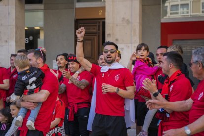 Celebración del ascenso a Segunda RFEF del Reus FC Reddis.