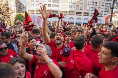 Celebración del ascenso a Segunda RFEF del Reus FC Reddis.