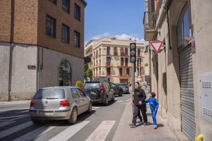 Imagen de un semáforo de Reus apagado.