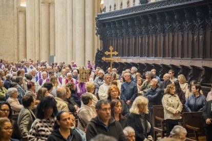Missa en record del papa Francesc a la Catedral.