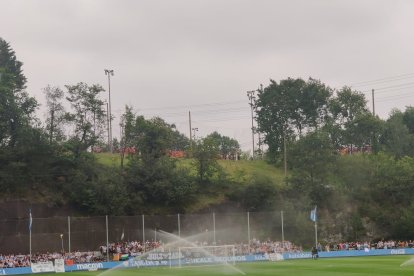 Els aficionats del Nàstic al turó.