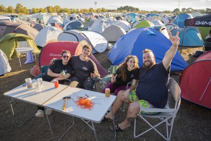 Personas asistentes al Pintor Rock.