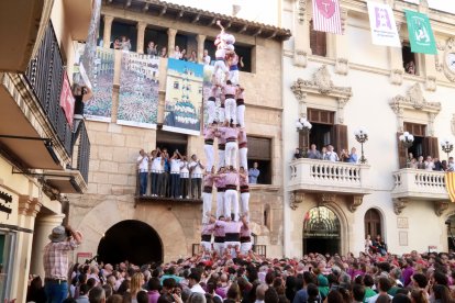 4 de 8 dels Xiquets de Tarragona a la diada de Tots Sants del 2025