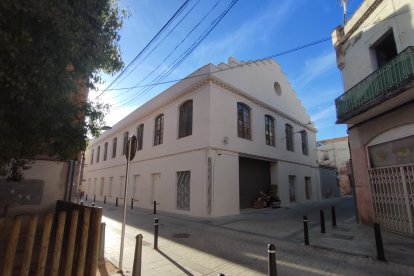 Consolidación y reforma del Vapor Vell.