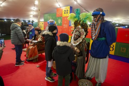 Recollida de cartes dels patges reials a Reus.