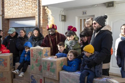 Entrega de regals dels Reis a Cambrils.