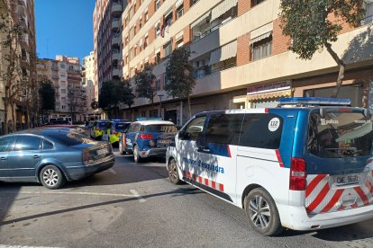 Fort desplegament policial en un dispositiu conjunt a Reus.