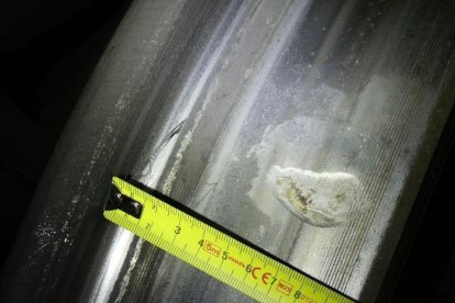 La marca a una de les rodes de l'Iryo.