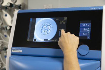 Laboratori de FIV de Dexeus Dona.