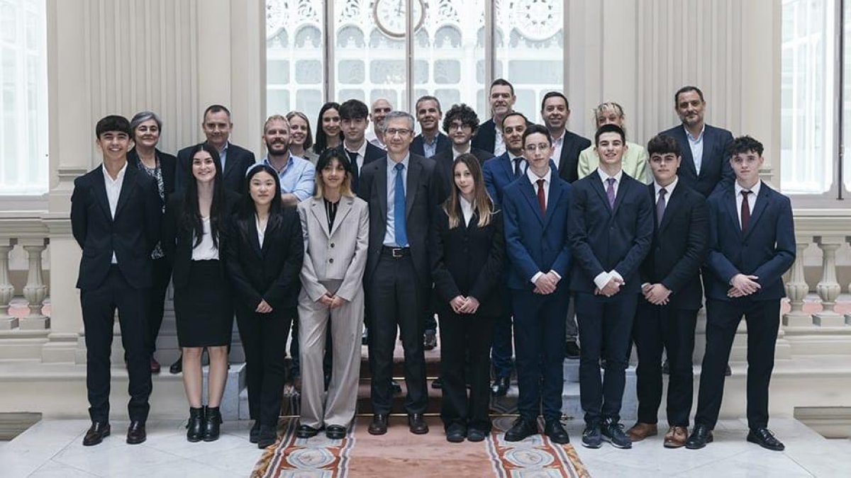 Imagen de los alumnos del Martí Franqués que participaron en el concurso.