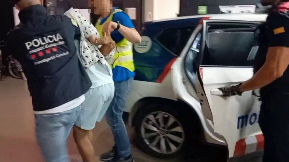 Detenen dos homes a Tarragona per robar un collaret fent servir un esprai de pebre