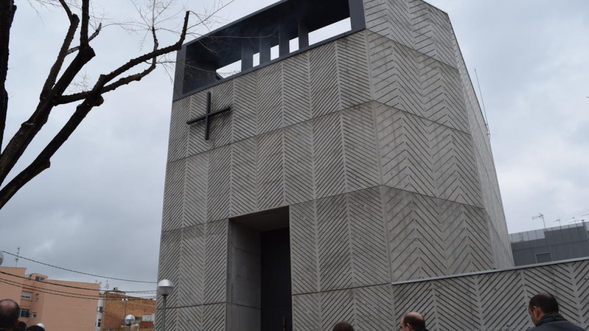 El temple situat a la plaça Constitució del barri de Bonavista té 18 metres d'alçada i una capacitat per a garirebé 300 persones.