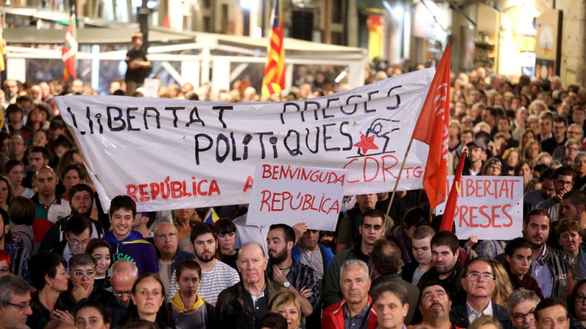 Concentracions a Tarragona contra l'empressonament del Govern català i els Jordis.
