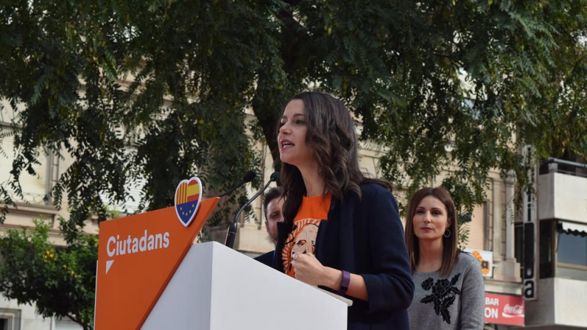 inés Arrimadas inicia la precampanya electoral al Balcó del Mediterrani