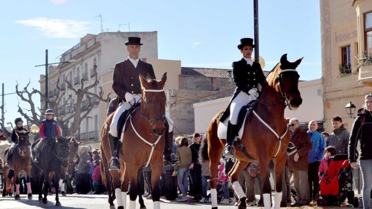 Imatges dels Tres Tombs celebrats a Valls el diumenge 15 de gener del 2017.