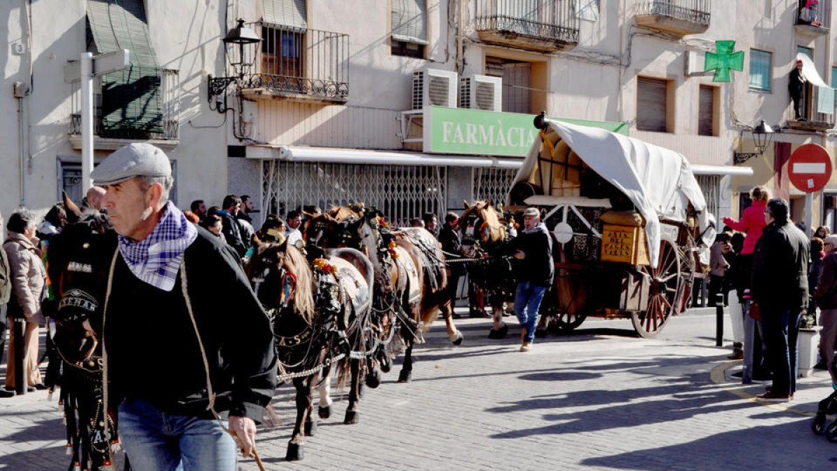 Imatges dels Tres Tombs celebrats a Valls el diumenge 15 de gener del 2017.