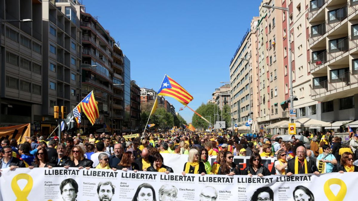 Primeres imatges de la manifestació d'avui a la capital catalana