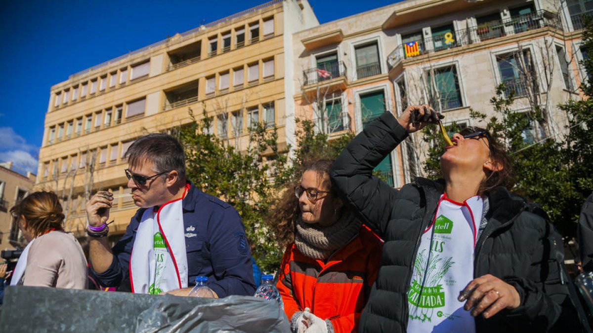 El guanyador de menjar calçots ha estat Carlos Fontecha