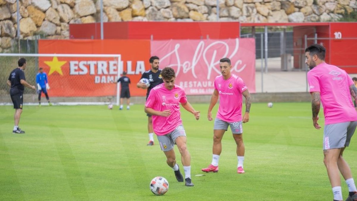 Primer entrenament del primer equip del Nàstic de Tarragona que aquest any entrena Raül Agné