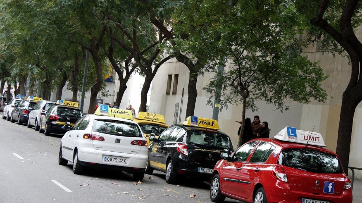 Menys de la meitat d'alumnes aproven l'examen pràctic de conduir al primer intent