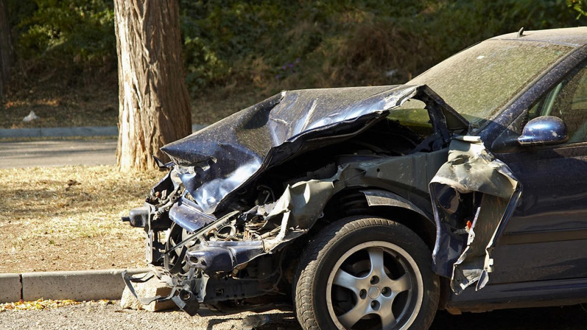 Las distracciones al volante provocan muchos accidentes.