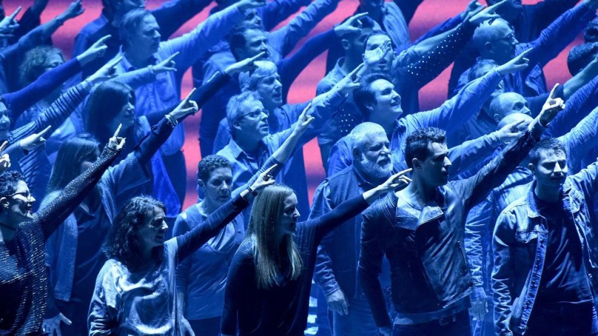 El Musical: Grans Èxits reúne a más de 180 cantantes no profesionales en el Camp de Mart