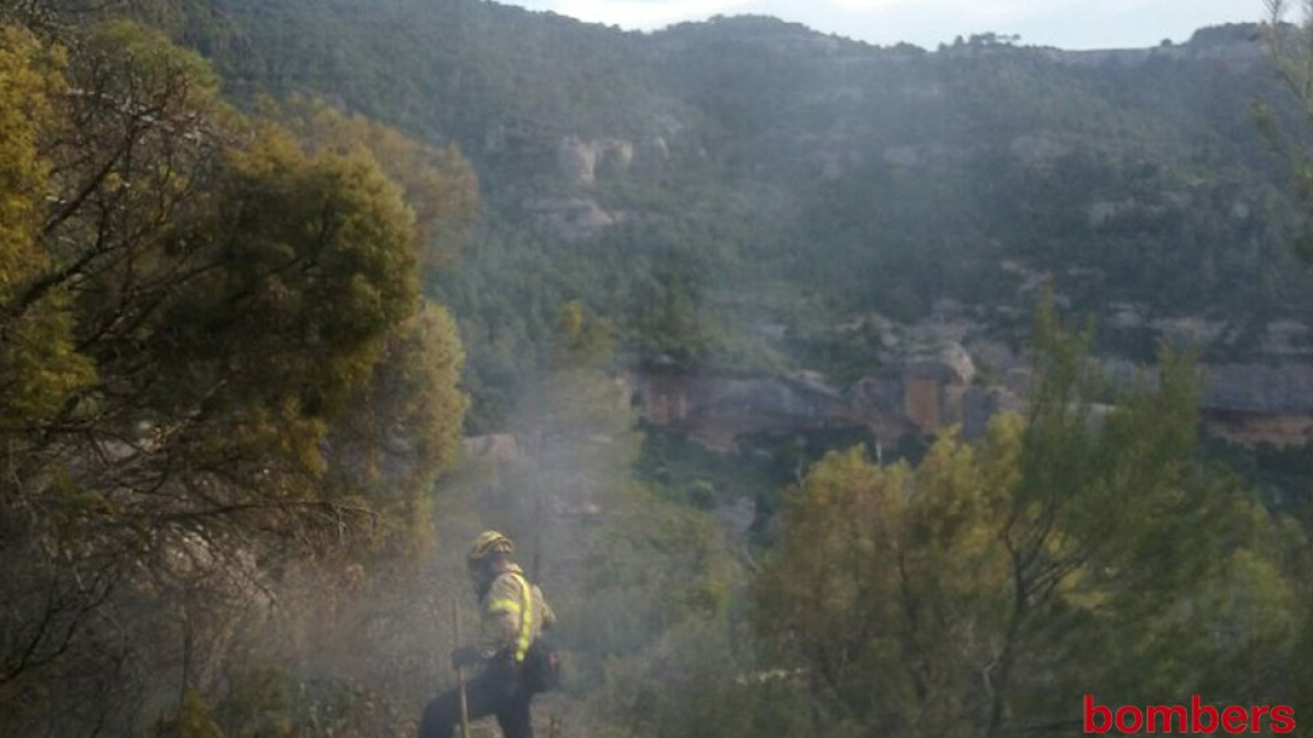 L'incendi cremava prop de l'Ermita de Sant Salvador, a Margalef.