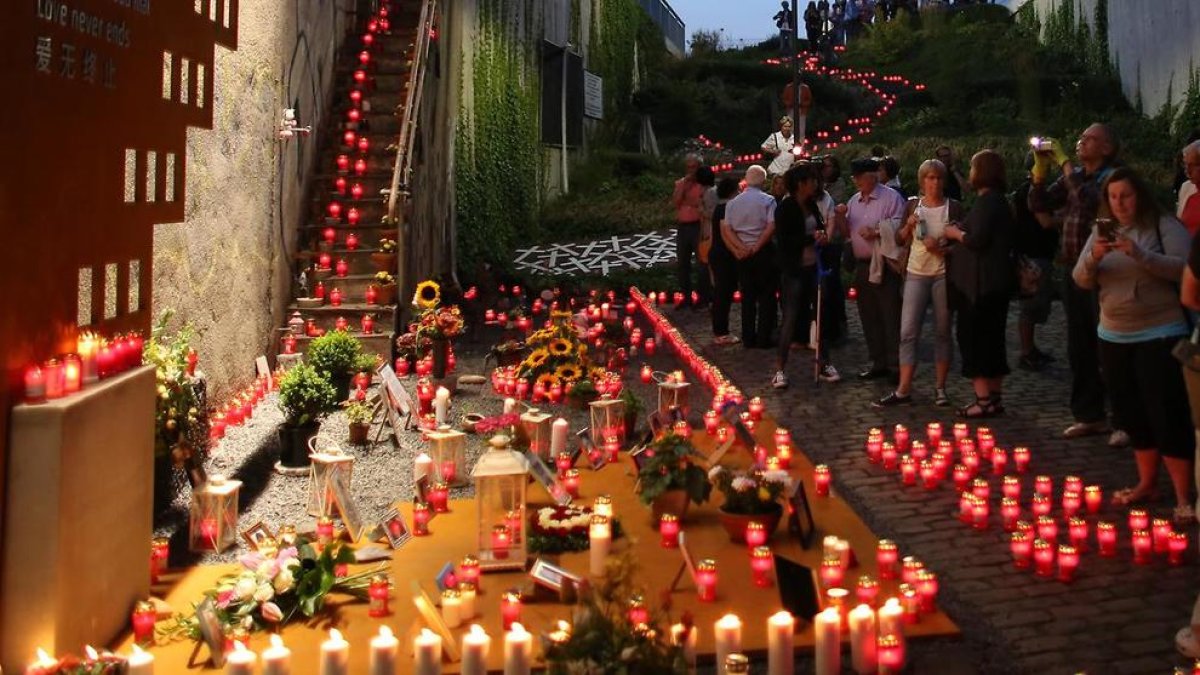 La noche de las 1.000 luces conmemora los seis años de la trágica Love Parade