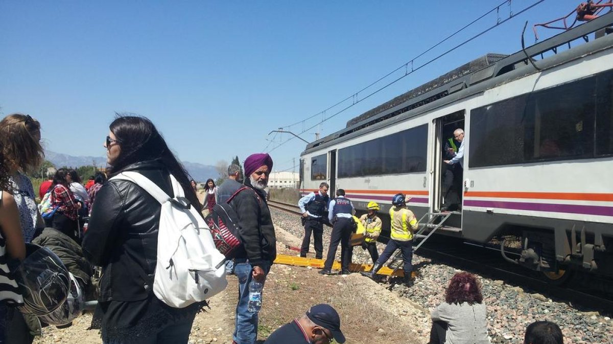 Evacuen els passatgers d'un tren a Tortosa per una avaria elèctrica