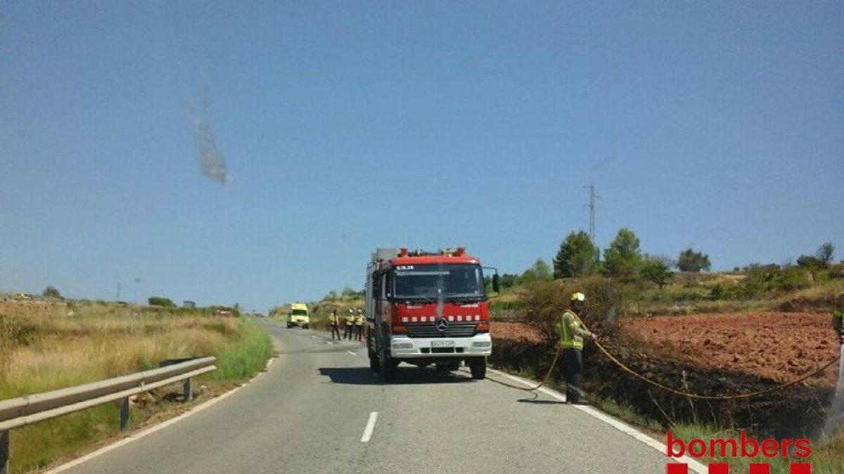 Un petit foc agrícola crema al terme de Vila-rodona