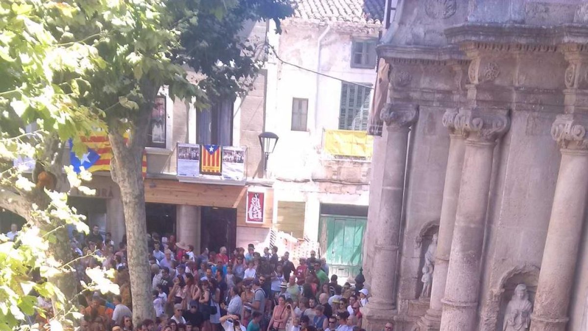 Santa Anna llena las calles del Vendrell