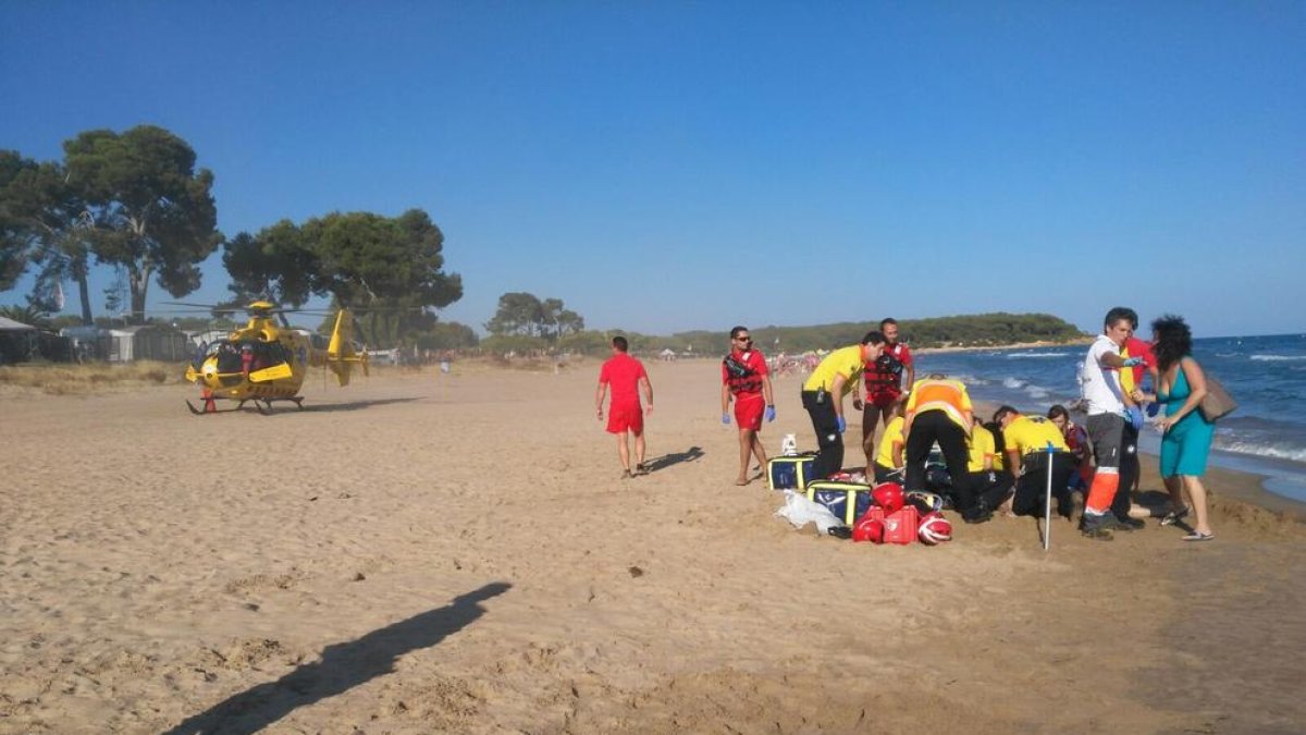 Muere un hombre suizo de 82 años ahogado en la playa Larga