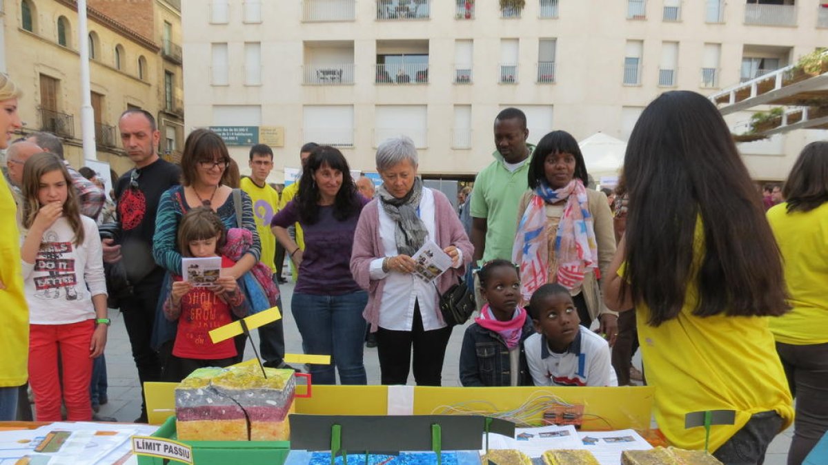 Experiments per a tothom a la 3a Fira dels Tastets de Ciència