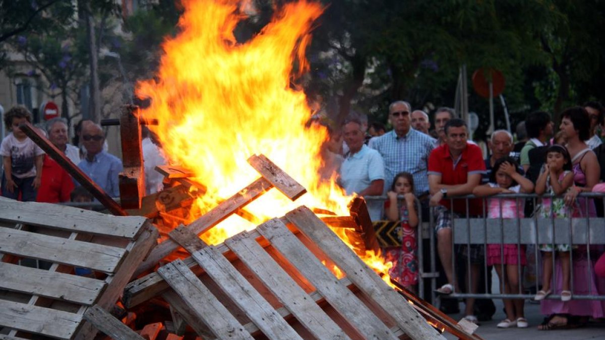 10 tones de pólvora cremaran per Sant Joan a la demarcació de Tarragona