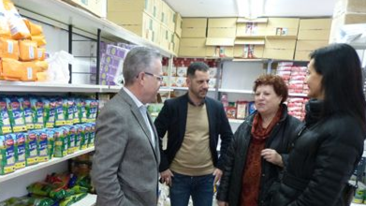 El alcalde de Salou, Pere Granados, y la concejala de Infancia, Júlia Gómez, han visitado ambas entidades