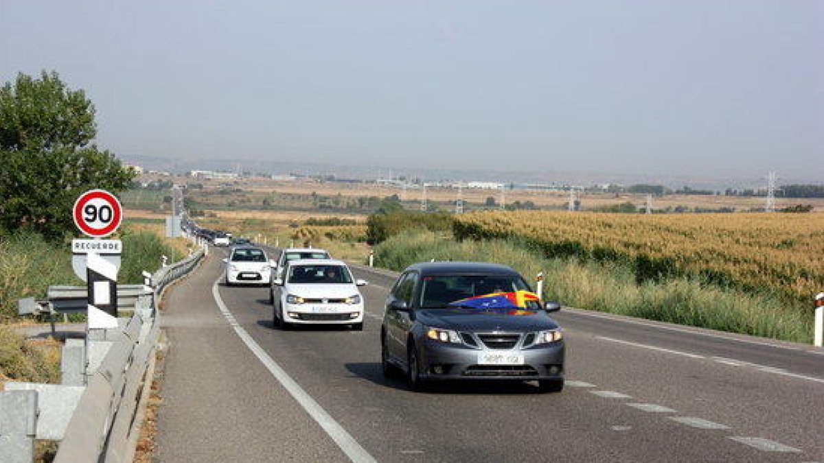 Una marxa lenta per la N-240 entre Lleida i Montblanc denuncia la manca d'inversions en aquesta via