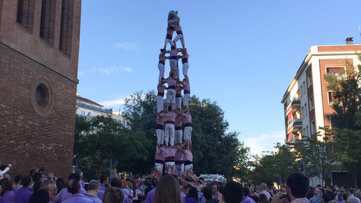 4de8 dels Xiquets de Tarragona descarregat a Cornellà