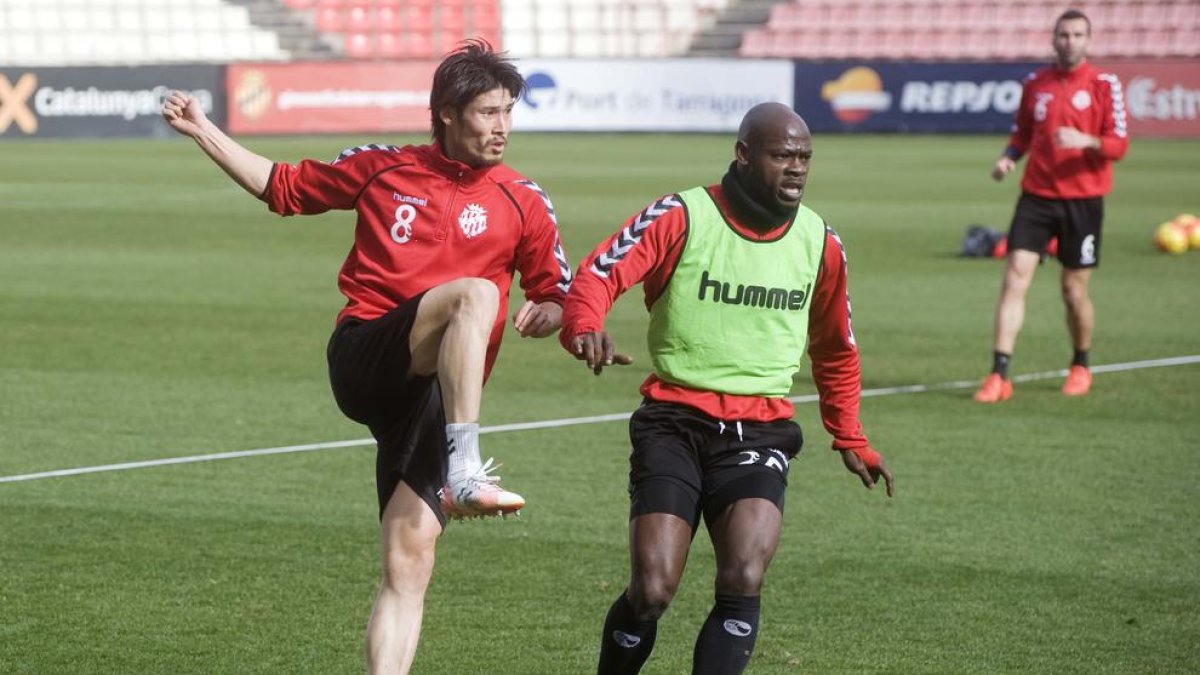 Daisuke Suzuki apunta al lateral dret del Nàstic a San Mamés