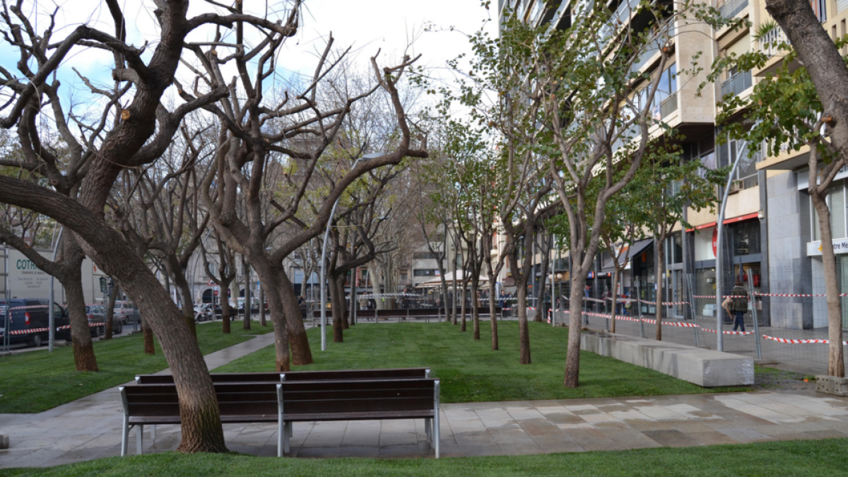 Imagen de la plaza de la Llbertat.