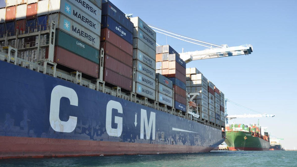 La logística és una part fonamental de l'activitat portuària.