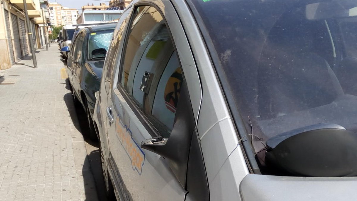 Detenen un veí de Torreforta per malmetre una quinzena de vehicles