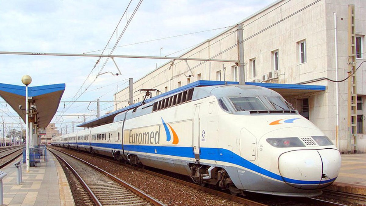 Un tren Euromed, que cobreix el trajecte entre Barcelona i Valencia