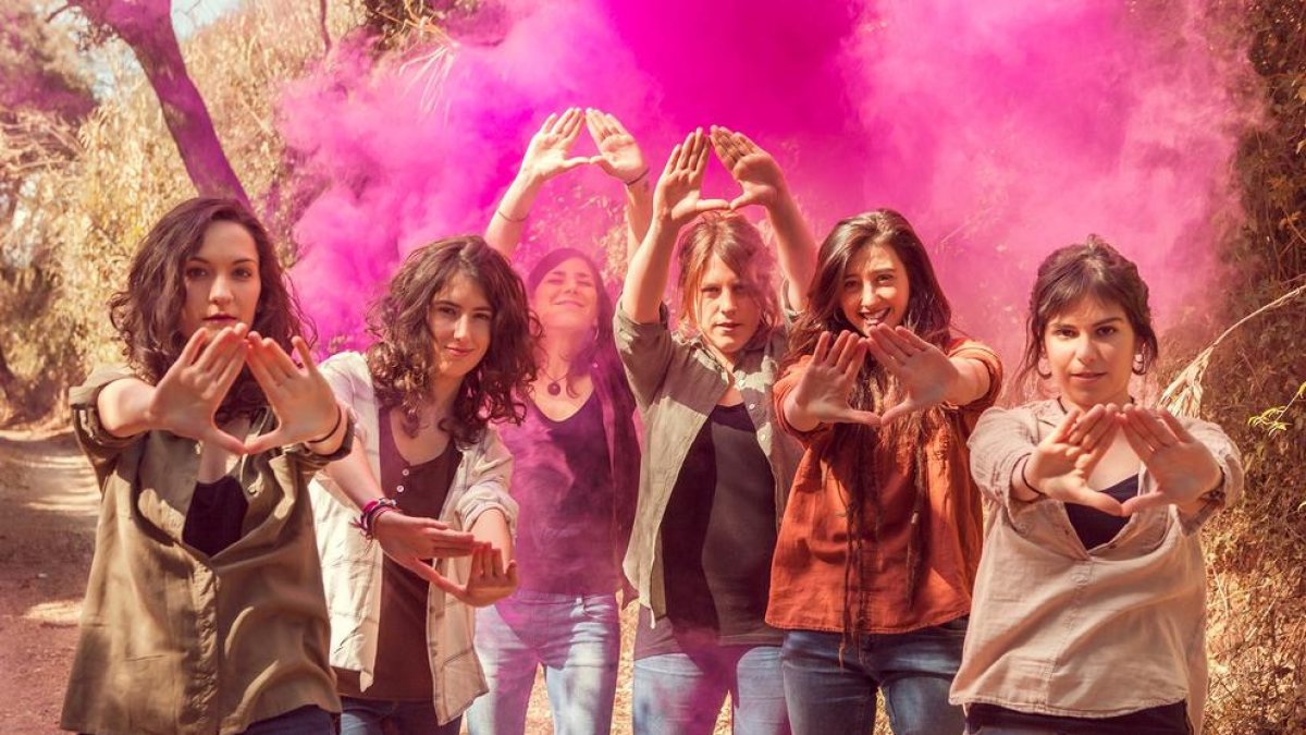El grupo Roba Estesa está formado por seis chicas del Camp de Tarragona.