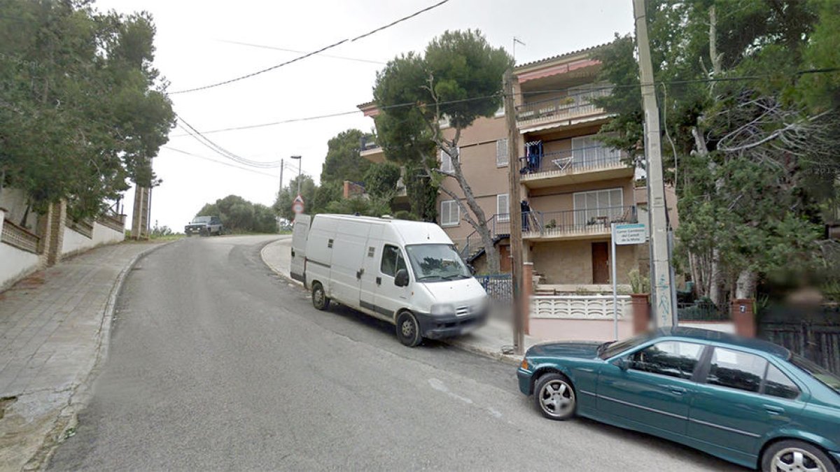 La calle está ubicada en la zona de Segur de Calafell.