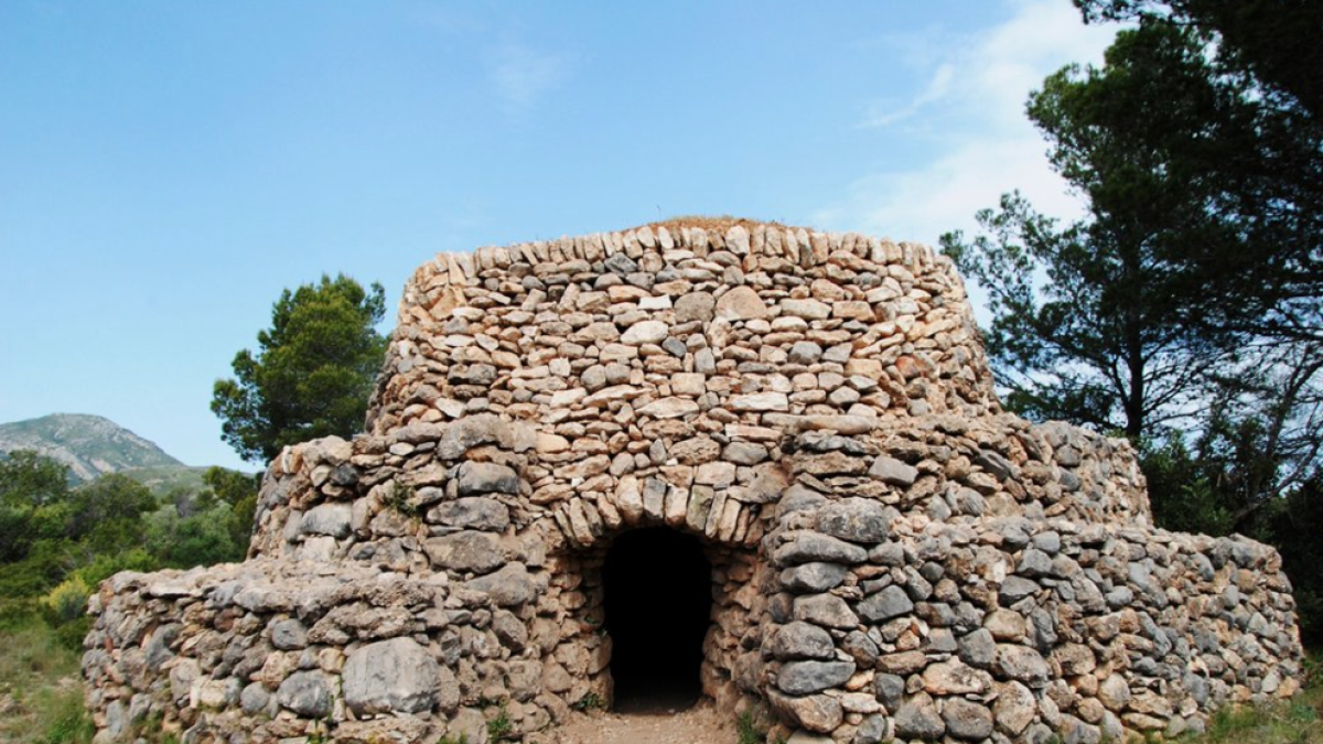Cinc barraques de pedra seca de Mont-roig del Camp són declarades bé d'interès nacional