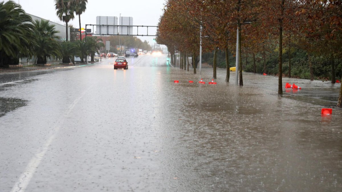 Les fortes pluges han provocat inundacions en certs punts del Camp de Tarragona