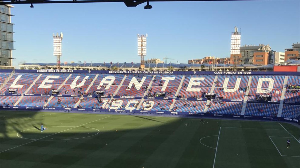 El Estadio Ciudad de Valencia, momentos antes de empezar el duelo.