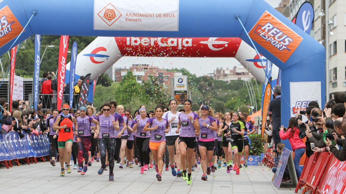 Reus celebra la cuarta Carrera de la Mujer